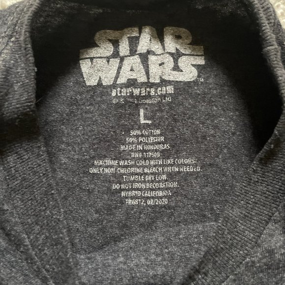 Star Wars The Mandalorian The Force Is Strong With This One Boy's Large T-Shirt - Picture 3 of 6